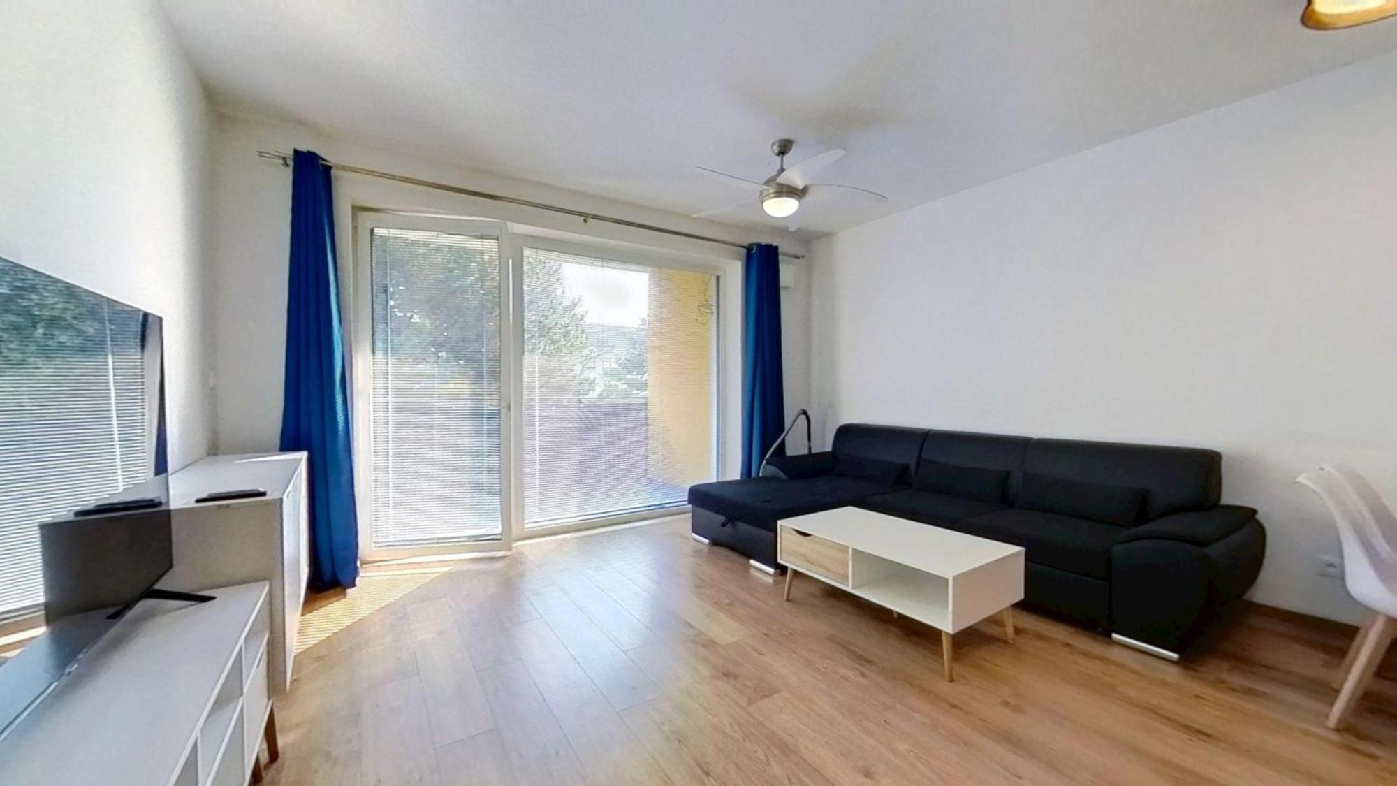 Air-Conditioned 2 Room Apartment, With Terrace, Rovinka 203 Eksteriør bilde