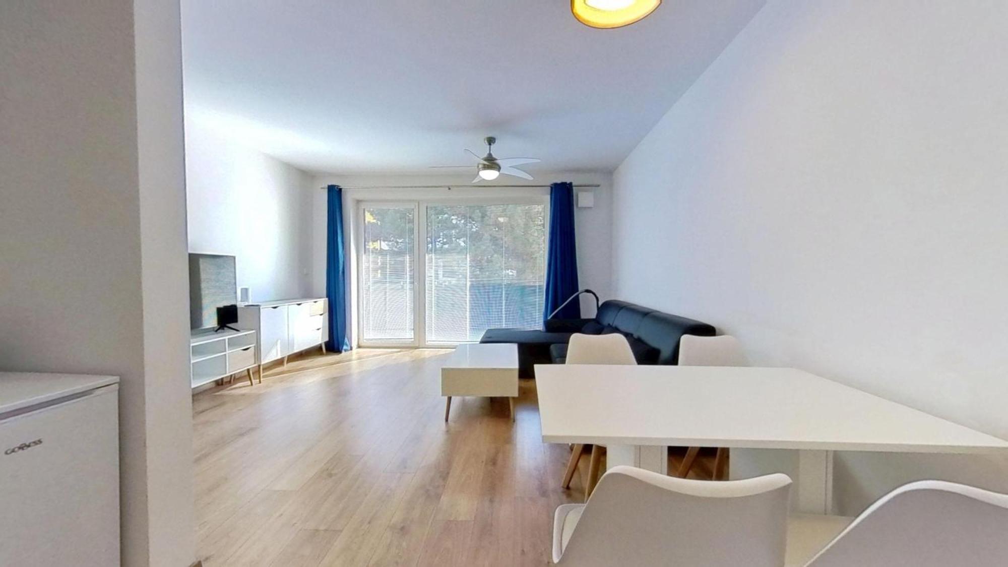 Air-Conditioned 2 Room Apartment, With Terrace, Rovinka 203 Eksteriør bilde